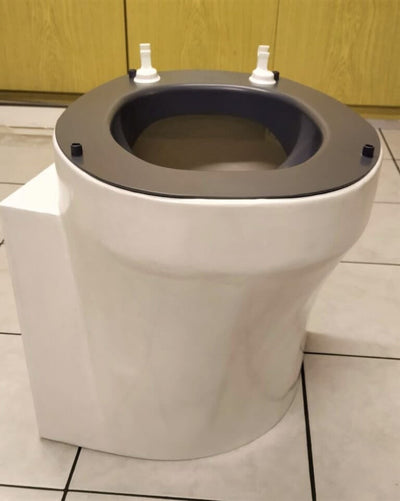 Absolutely successful! Innovative self-construction of a composting toilet